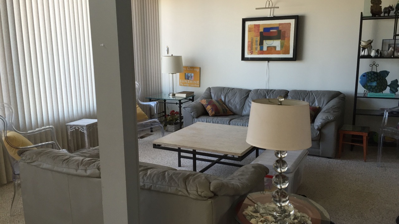 Photo of Livingroom in North Shores