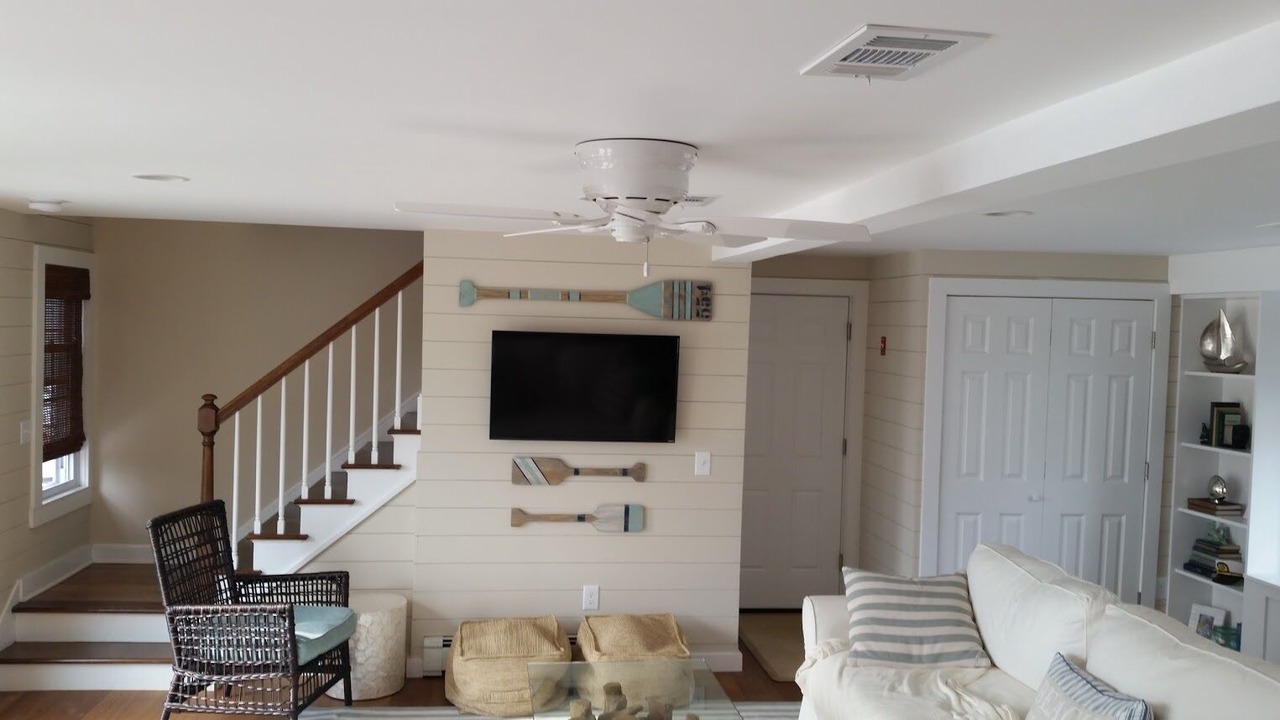 Photo of Livingroom in Avon