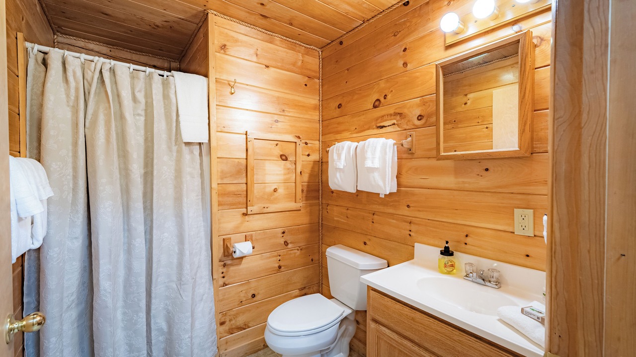 Photo of Bathroom in Hico
