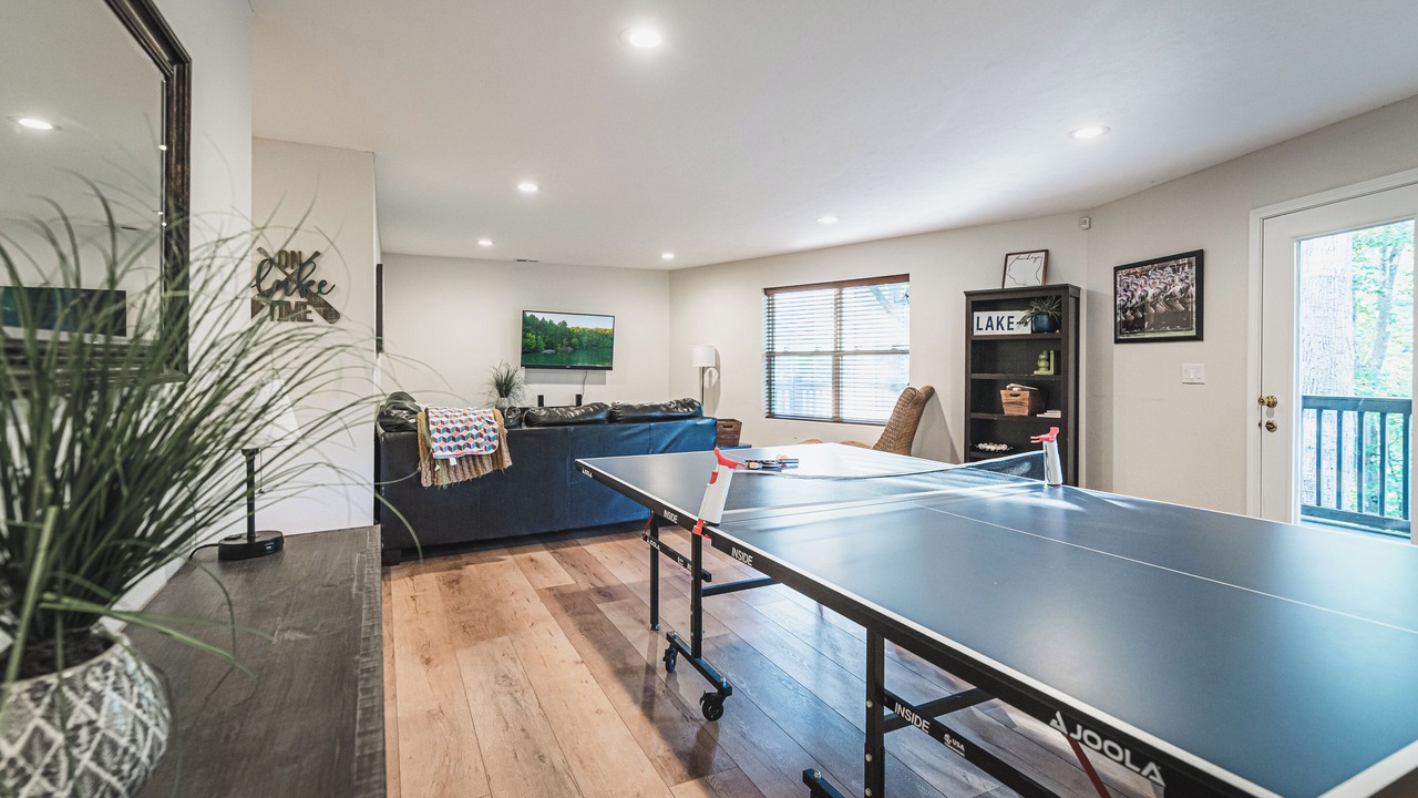 Photo of Bedroom in Lakeside Estates