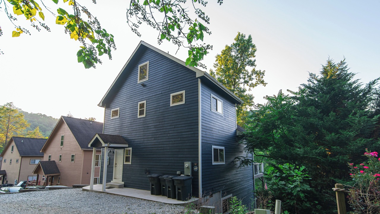 Photo of Outdoor in Lakeside Estates