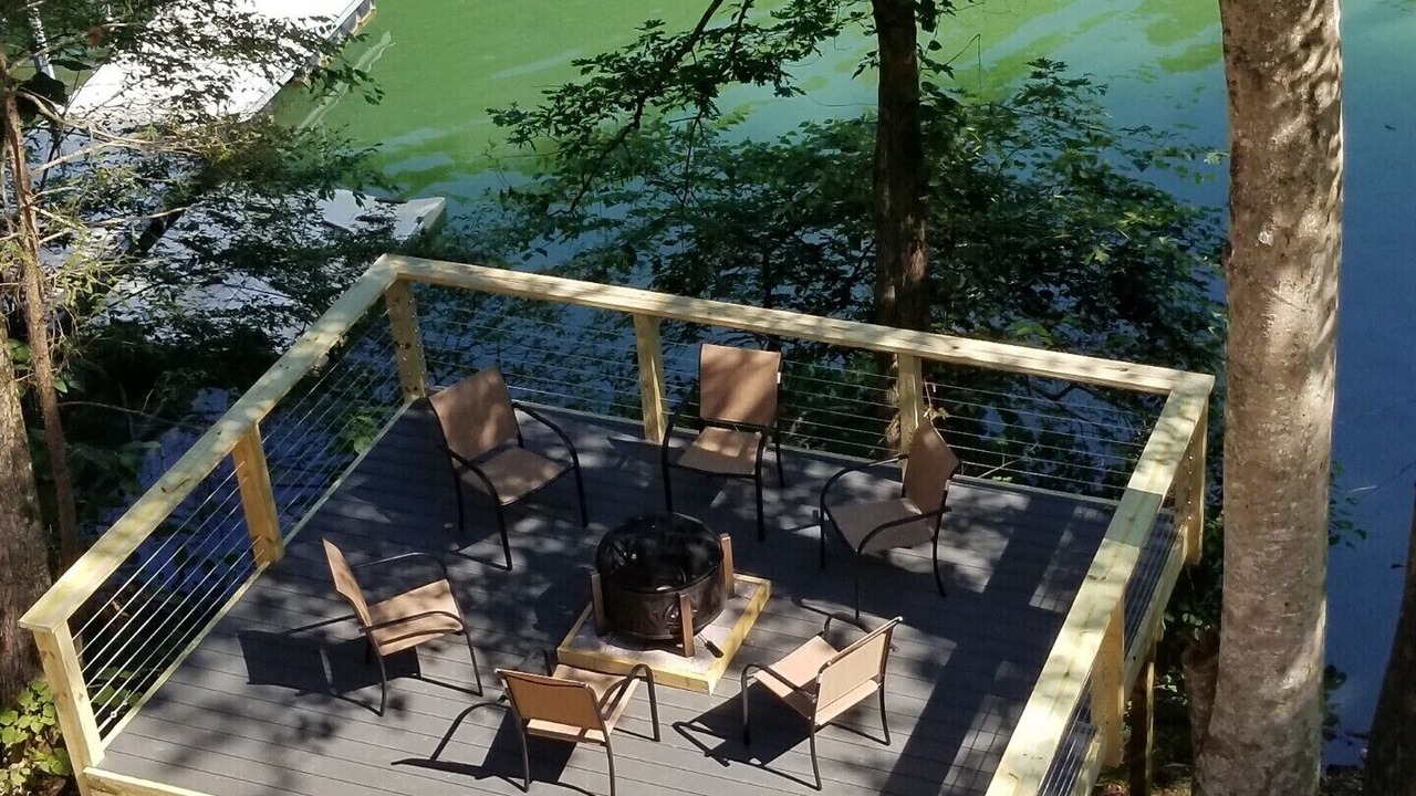 Photo of Patio Balcony in Lakeside Estates