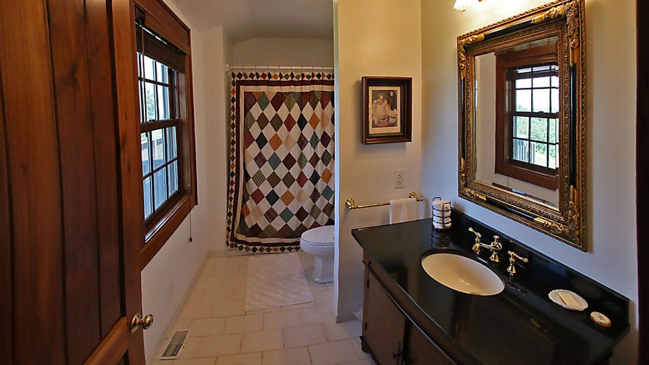 Photo of Bathroom in Clendenin