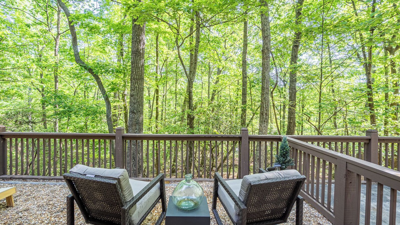 Photo of Patio Balcony in Big Canoe