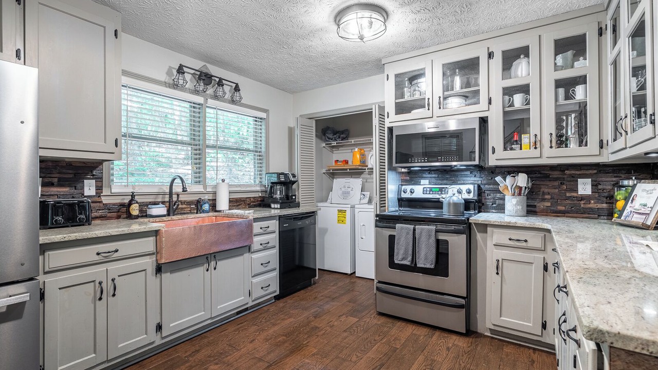Photo of Kitchen in Big Canoe