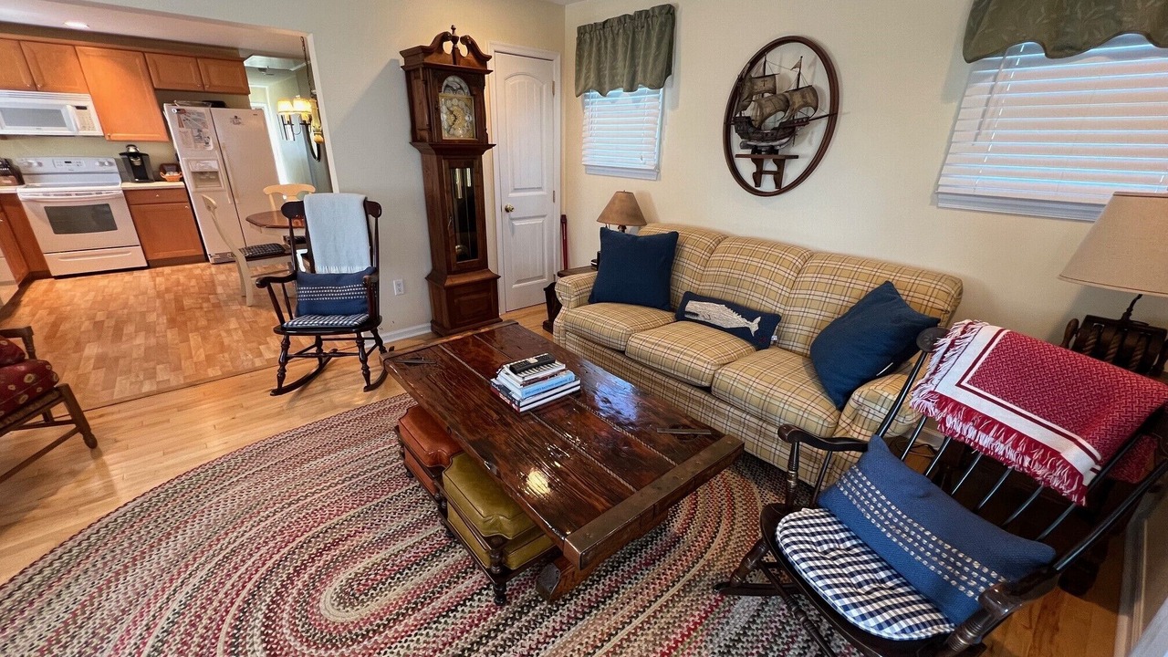 Photo of Livingroom in Village Green