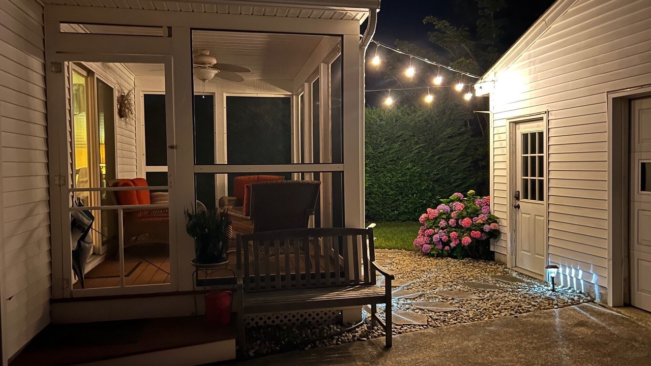 Photo of Outdoor in Village Green