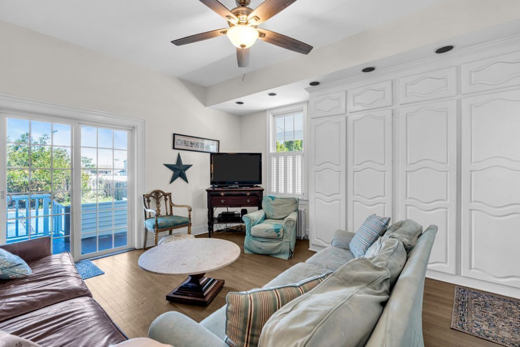 Photo of Livingroom in Point Pleasant Beach