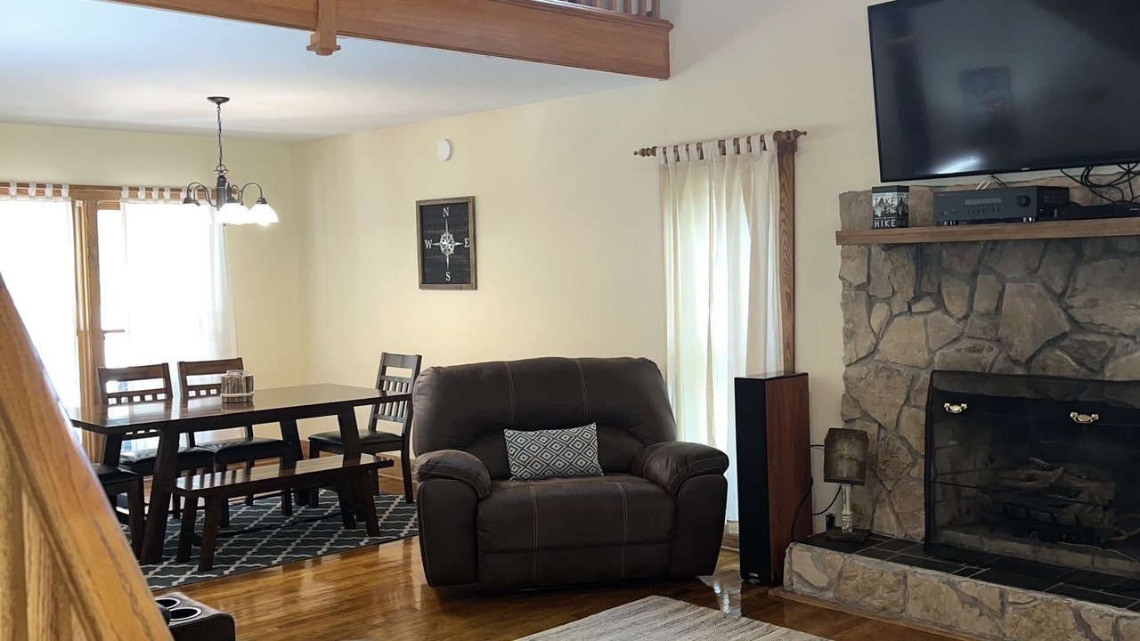 Photo of Livingroom in Mount Nebo
