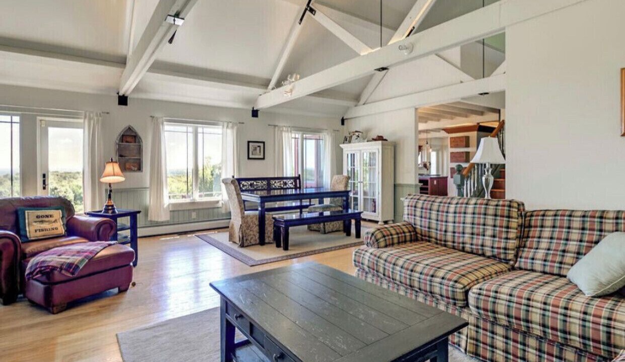 Photo of Livingroom in Orson