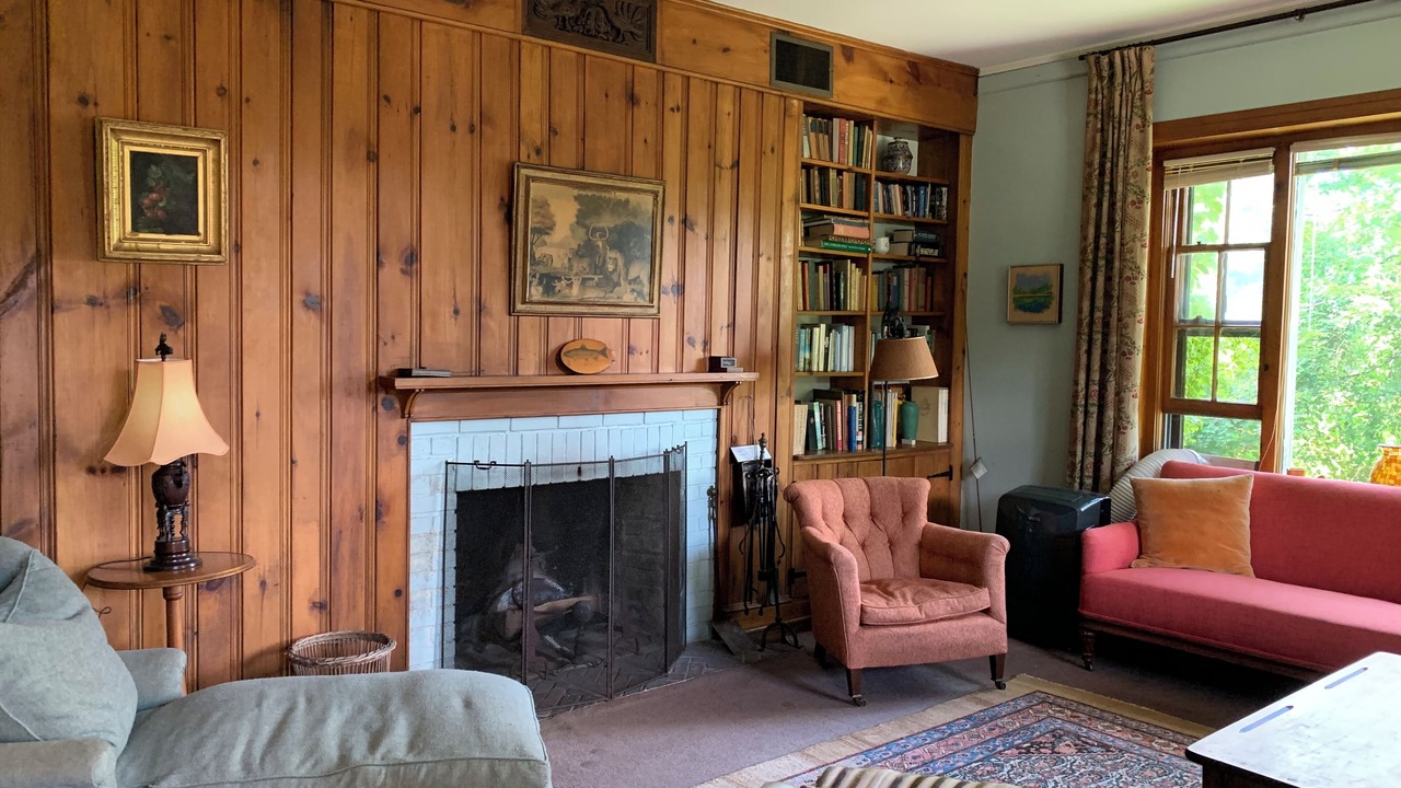 Photo of Livingroom in Milford