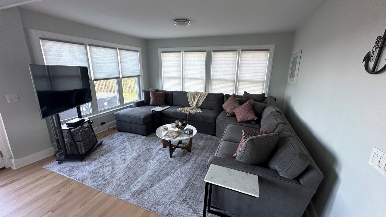 Photo of Livingroom in Long Branch