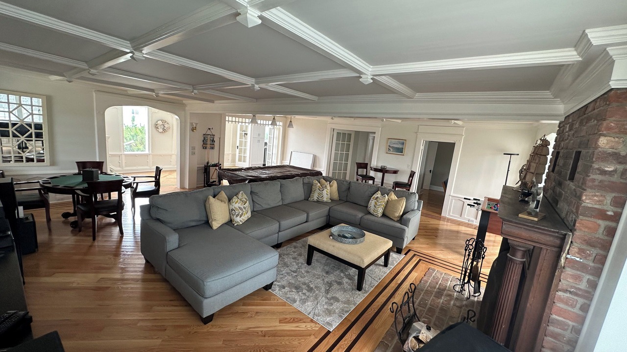 Photo of Livingroom in Long Branch