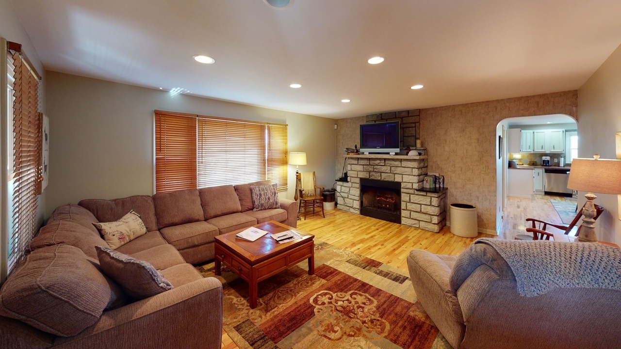 Photo of Livingroom in Nelsonville