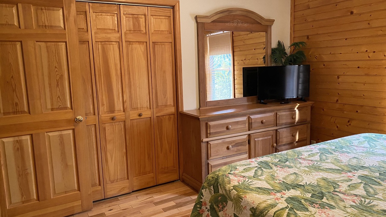 Photo of Bedroom in Byrdstown