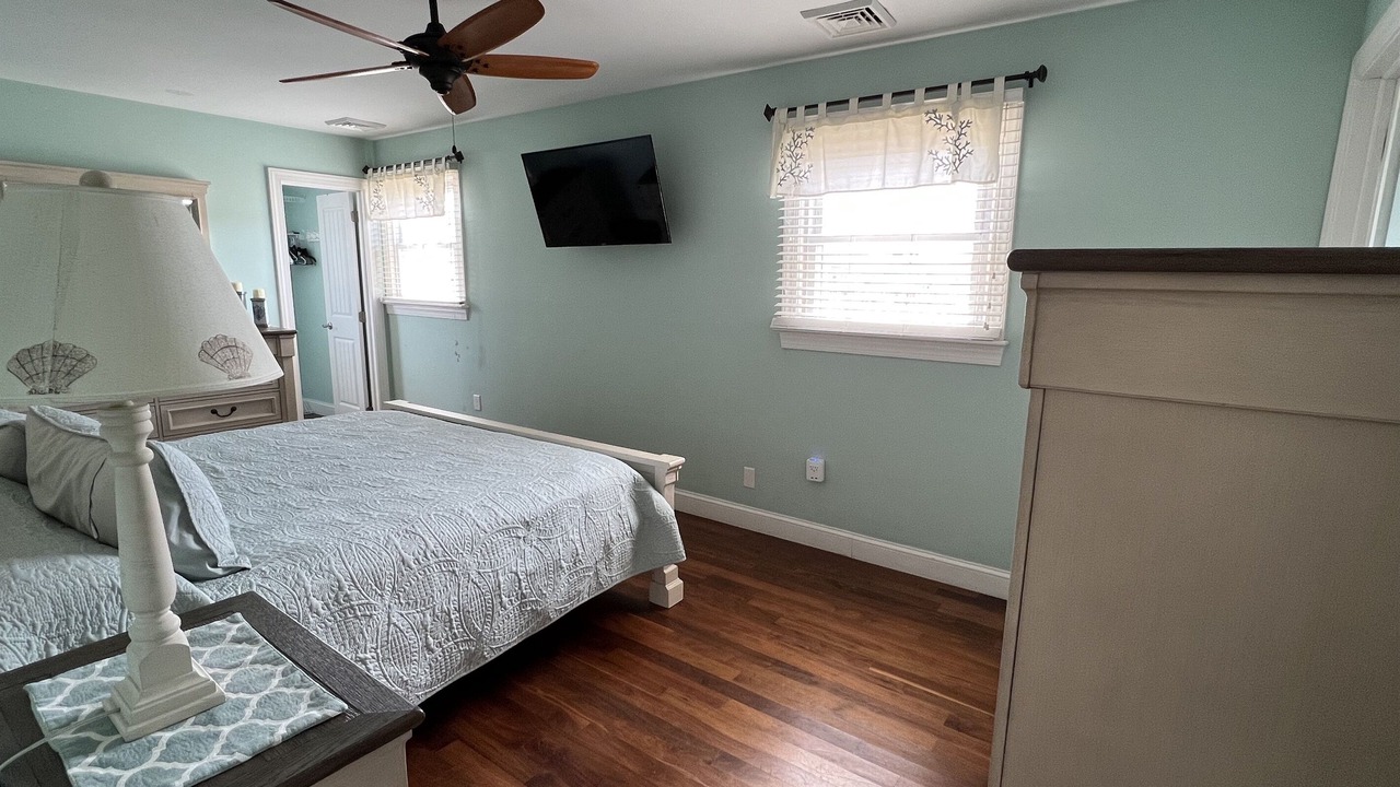 Photo of Bedroom in Ship Bottom