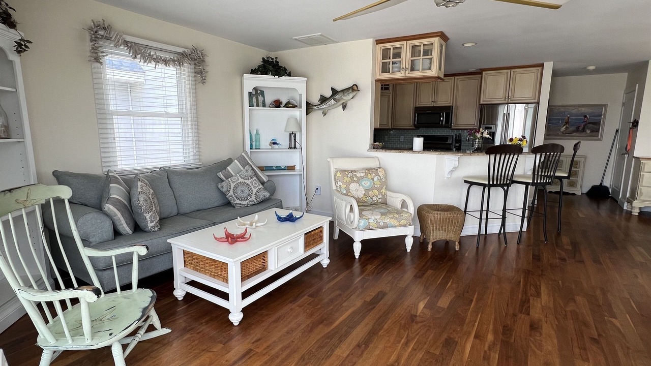 Photo of Livingroom in Ship Bottom
