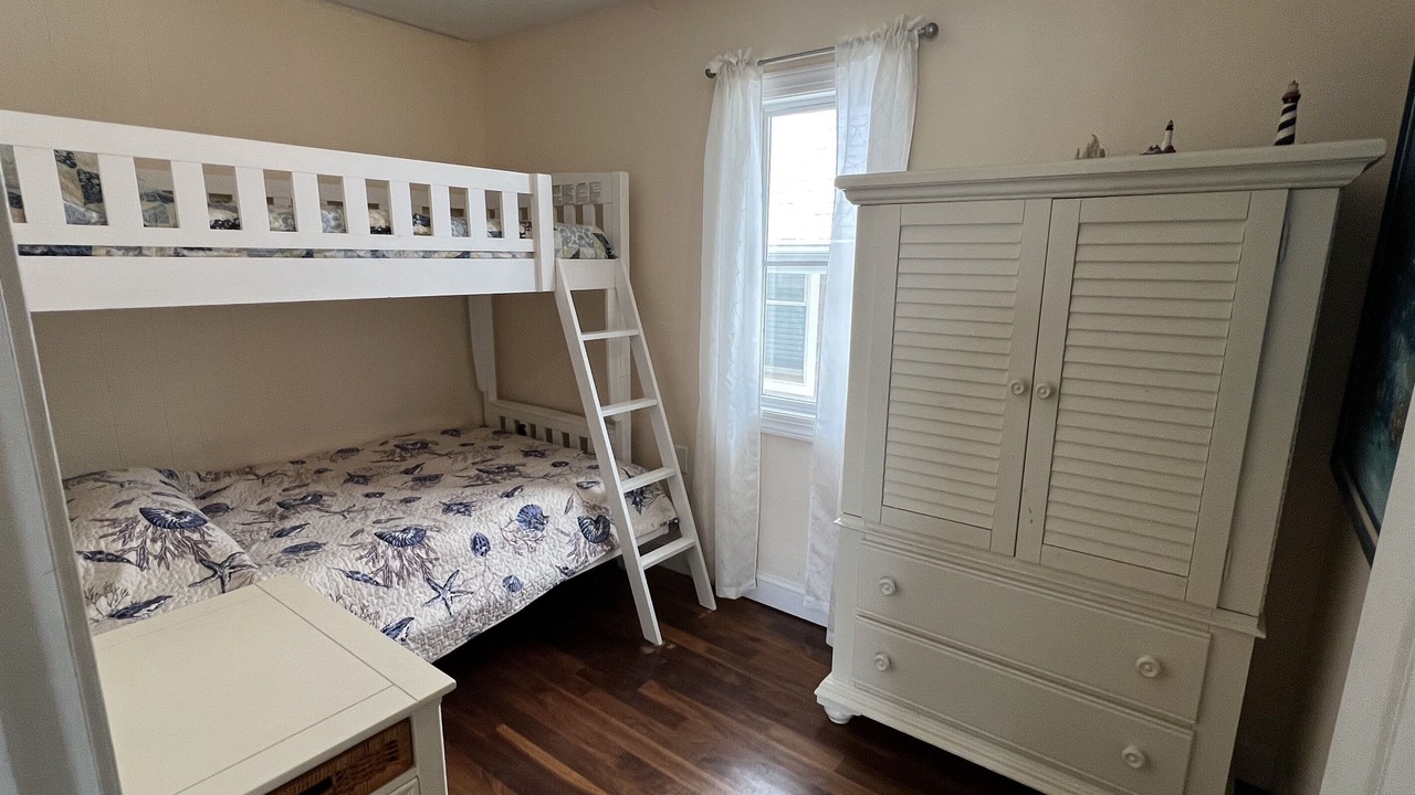 Photo of Bedroom in Ship Bottom