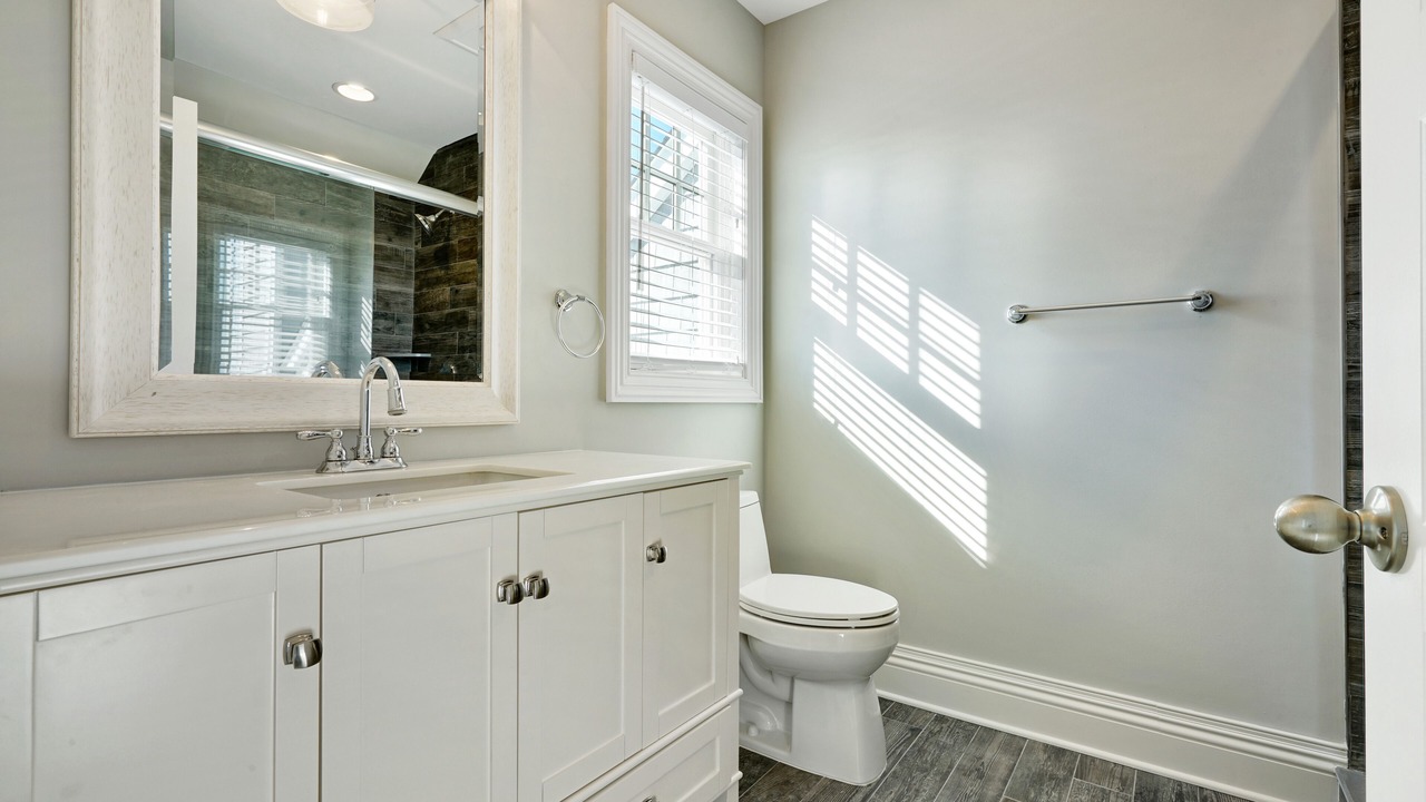 Photo of Bathroom in Mantoloking