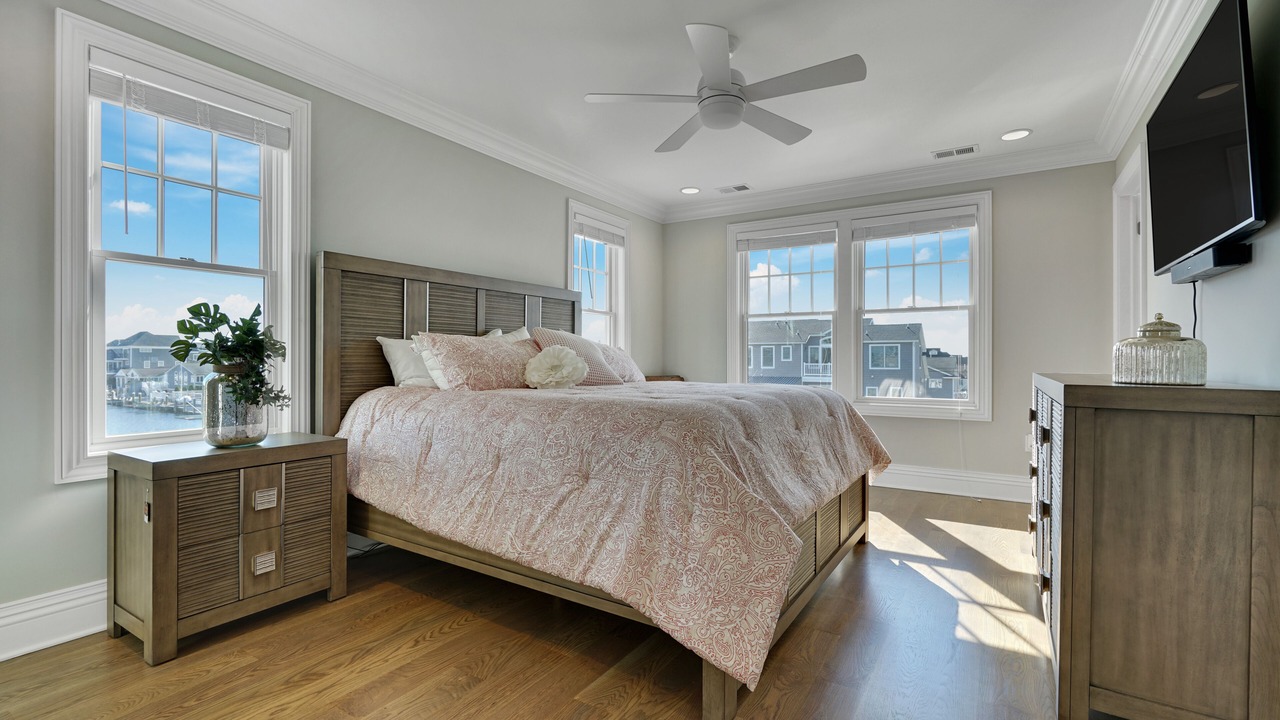 Photo of Bedroom in Mantoloking