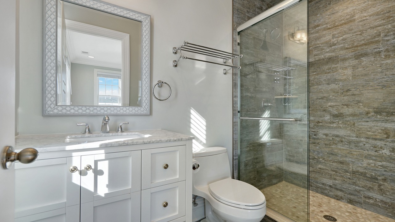 Photo of Bathroom in Mantoloking