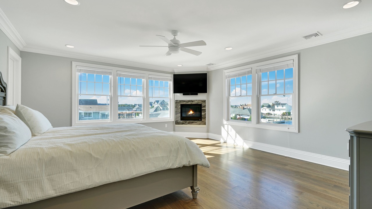 Photo of Bedroom in Mantoloking