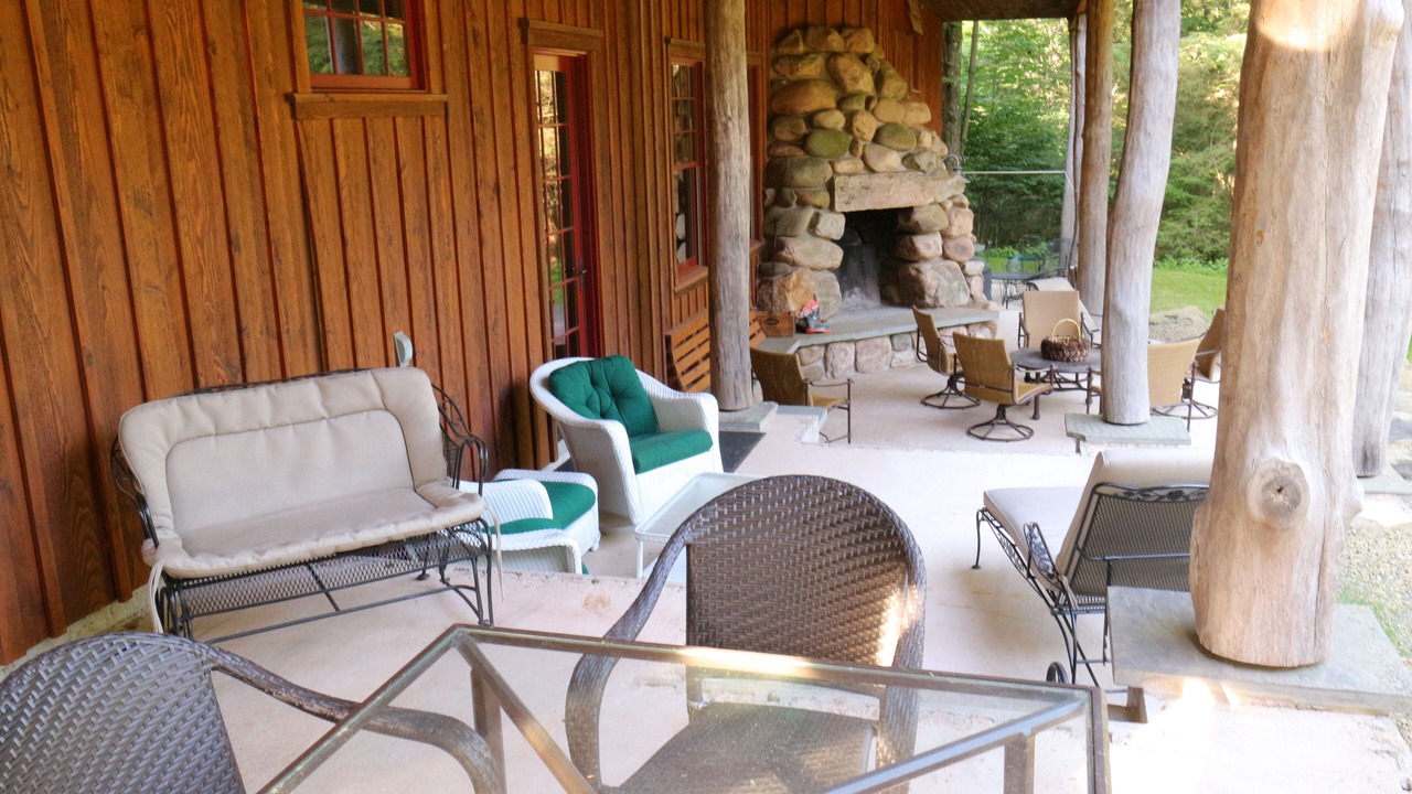 Photo of Patio Balcony in Eagles Mere