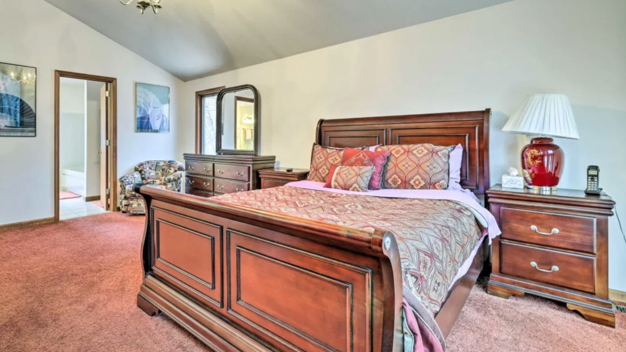 Photo of Bedroom in Pocono Mountain Lake