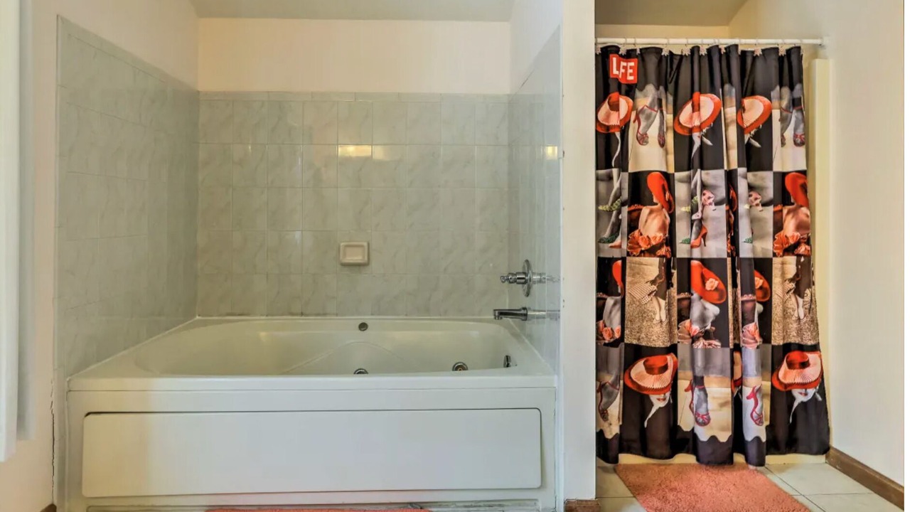 Photo of Bathroom in Pocono Mountain Lake