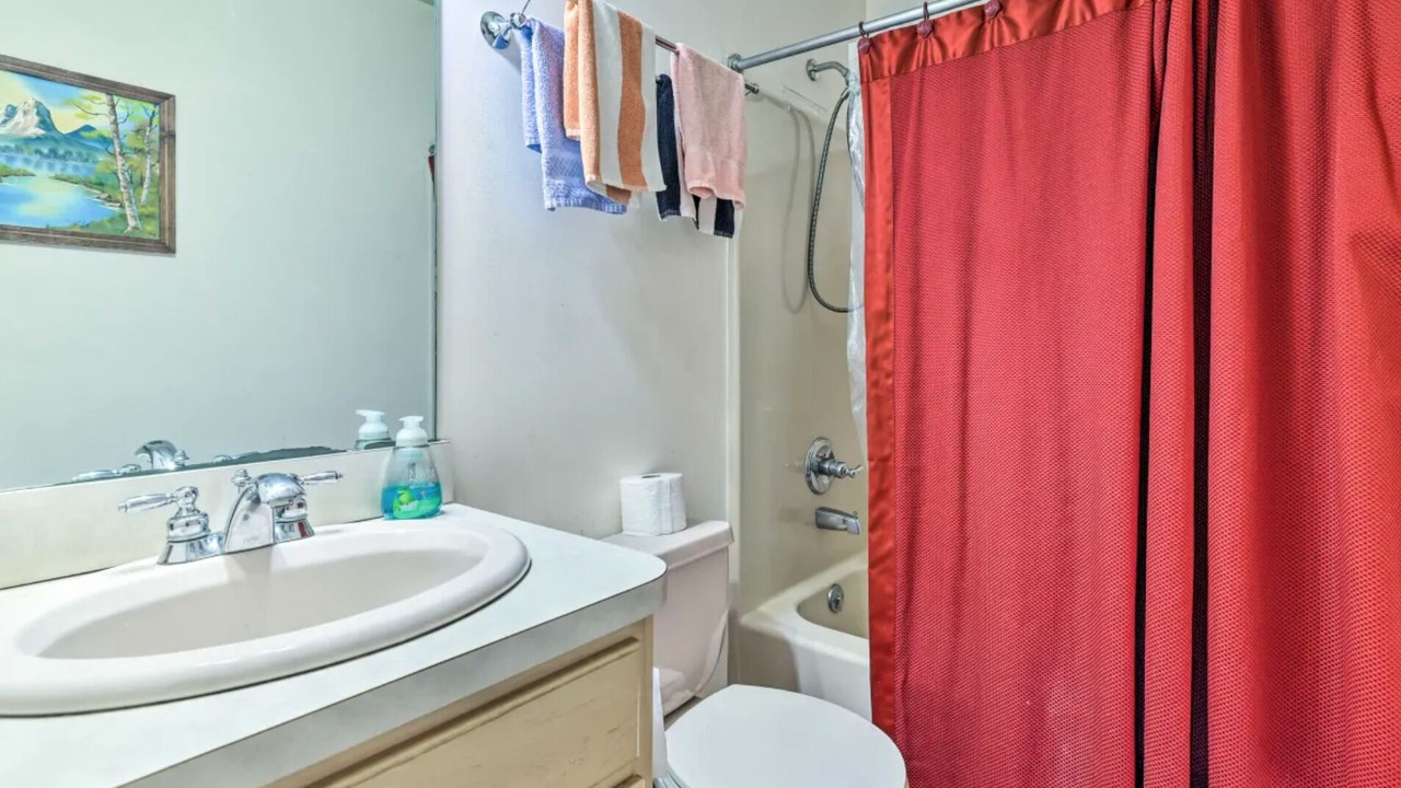 Photo of Bathroom in Pocono Mountain Lake