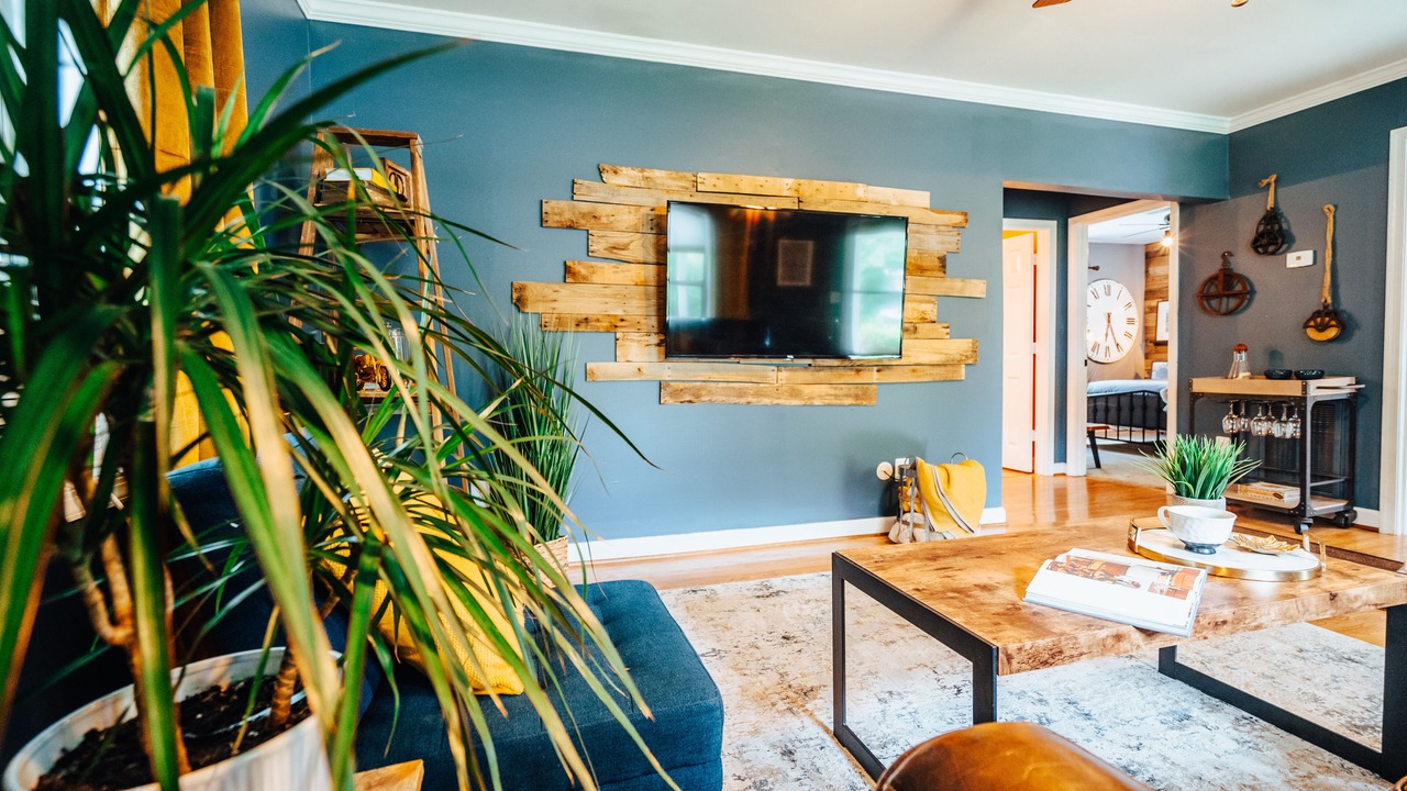 Photo of Livingroom in West Fairfax