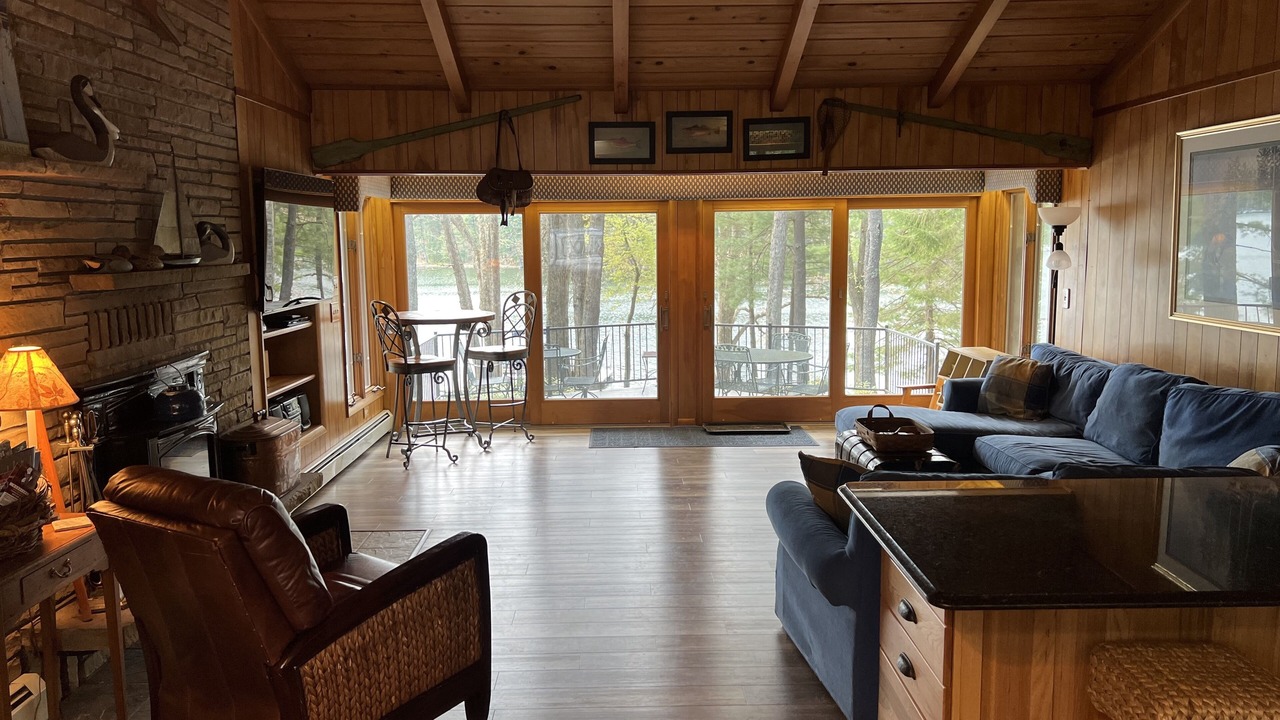 Photo of Livingroom in North Glade Hills