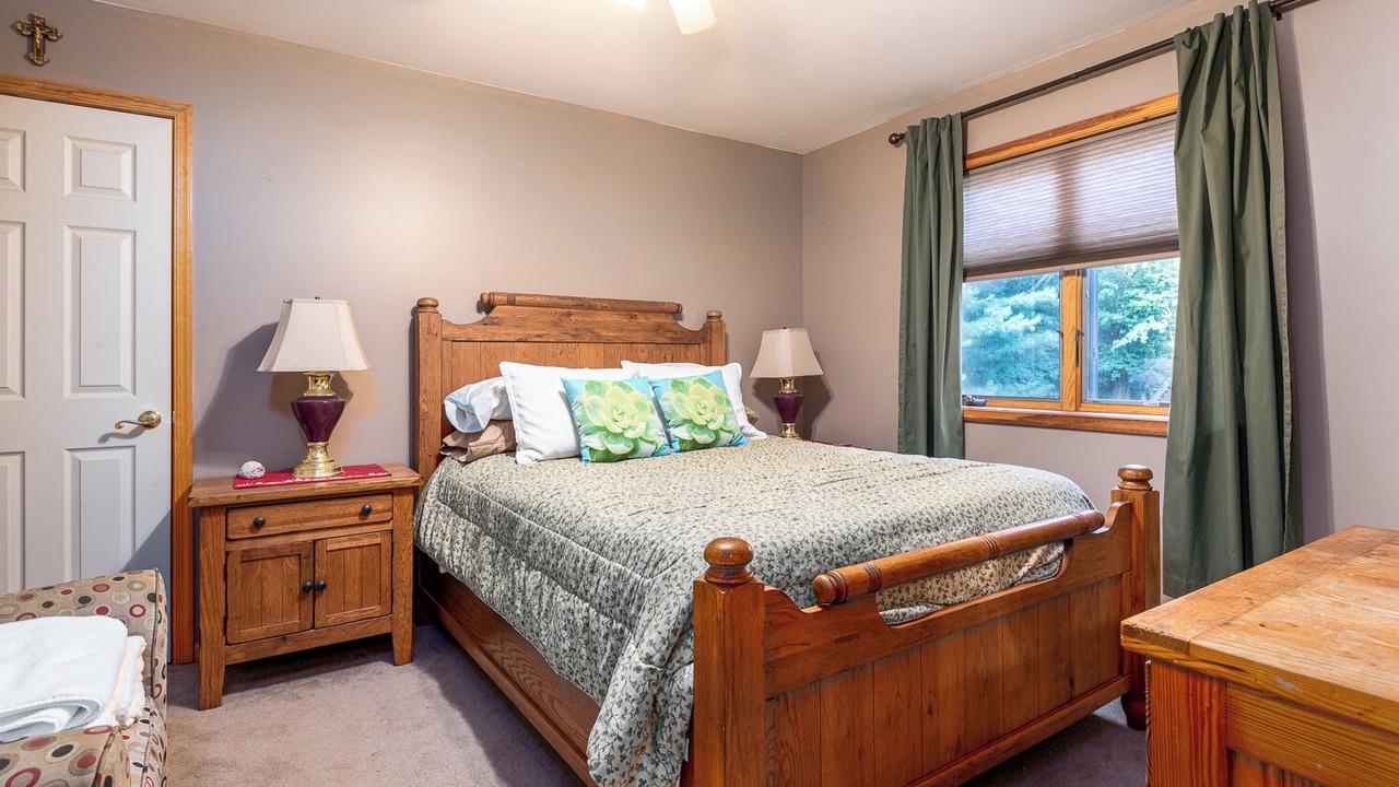 Photo of Bedroom in Pocono Pines