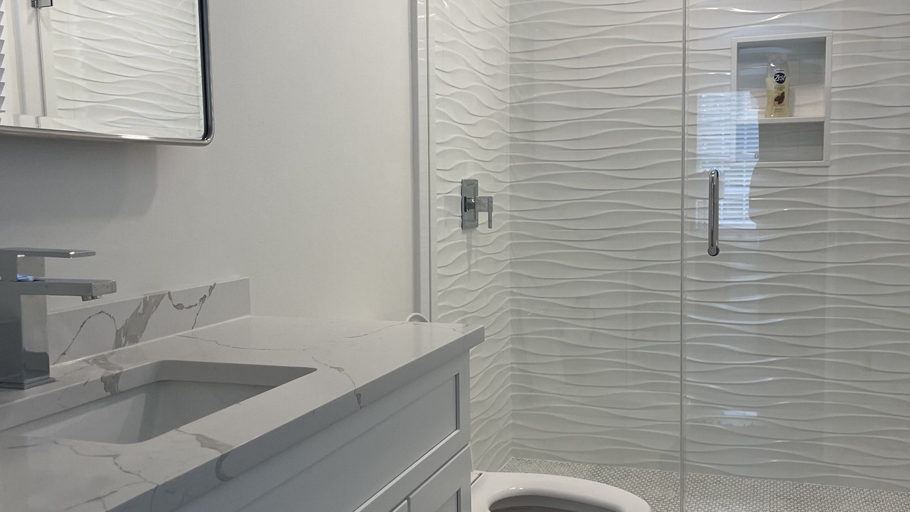 Photo of Bathroom in Avalon