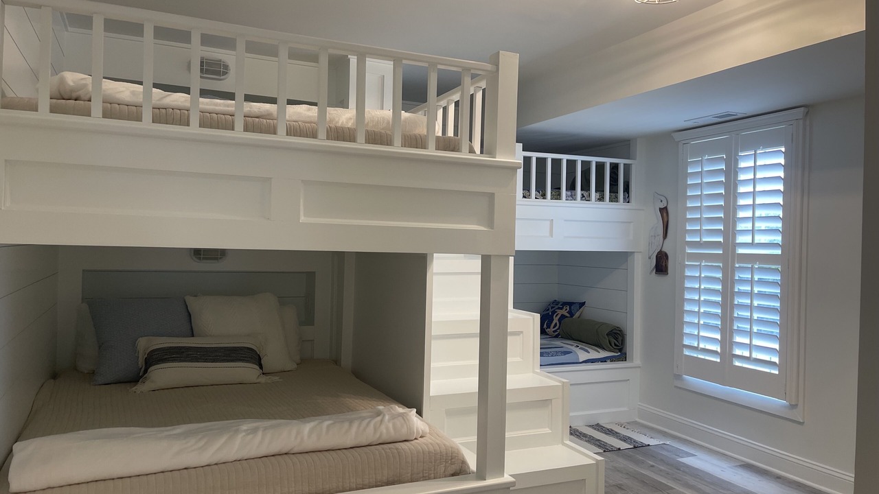 Photo of Bedroom in Avalon
