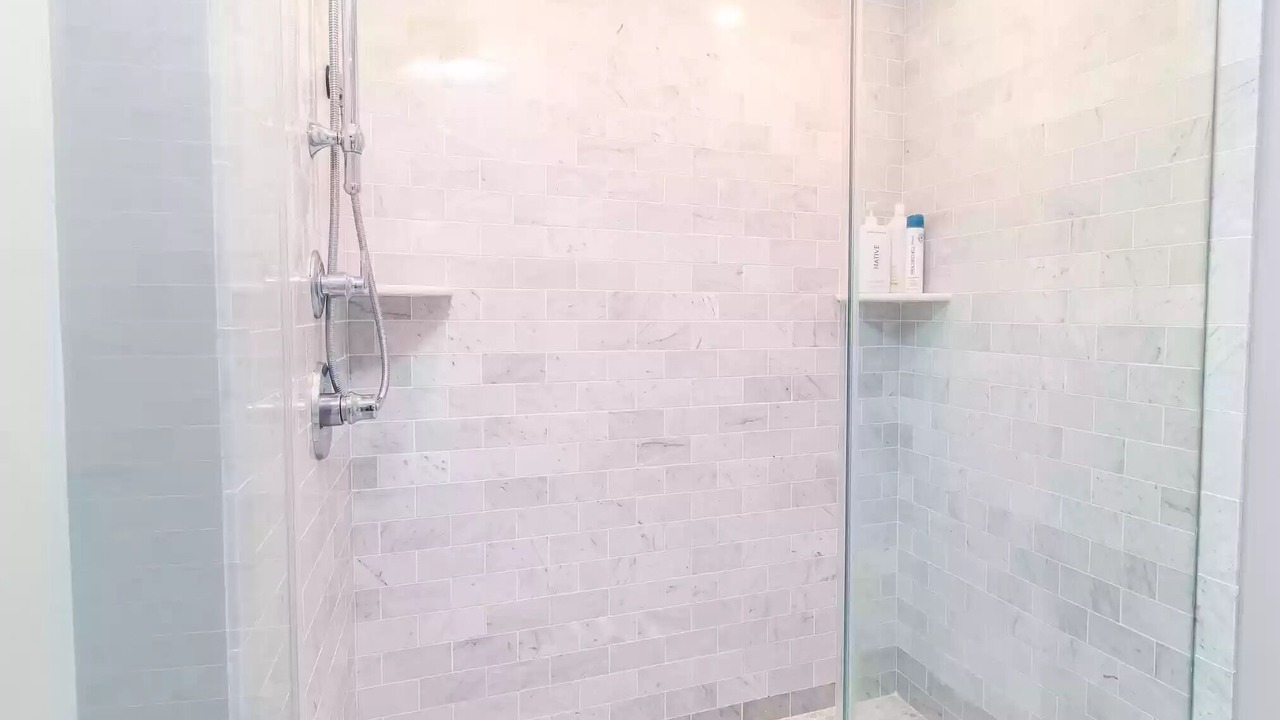 Photo of Bathroom in Avalon