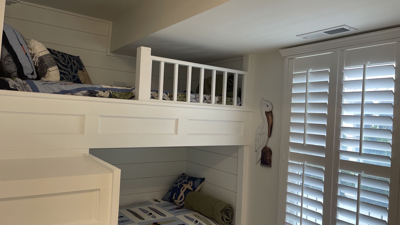 Photo of Bedroom in Avalon