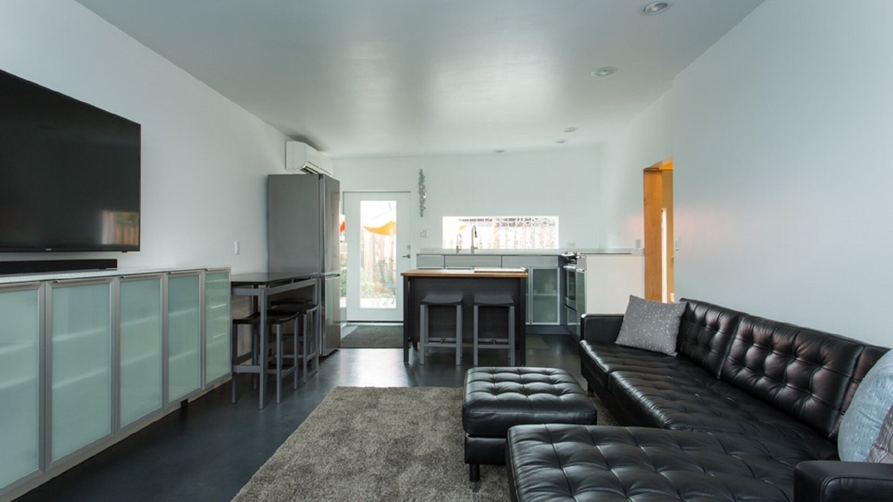Photo of Livingroom in North End