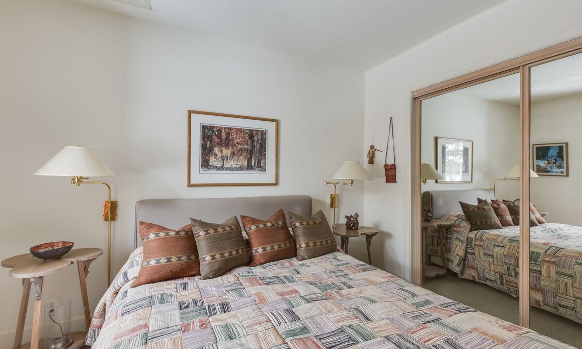 Photo of Bedroom in Warm Springs