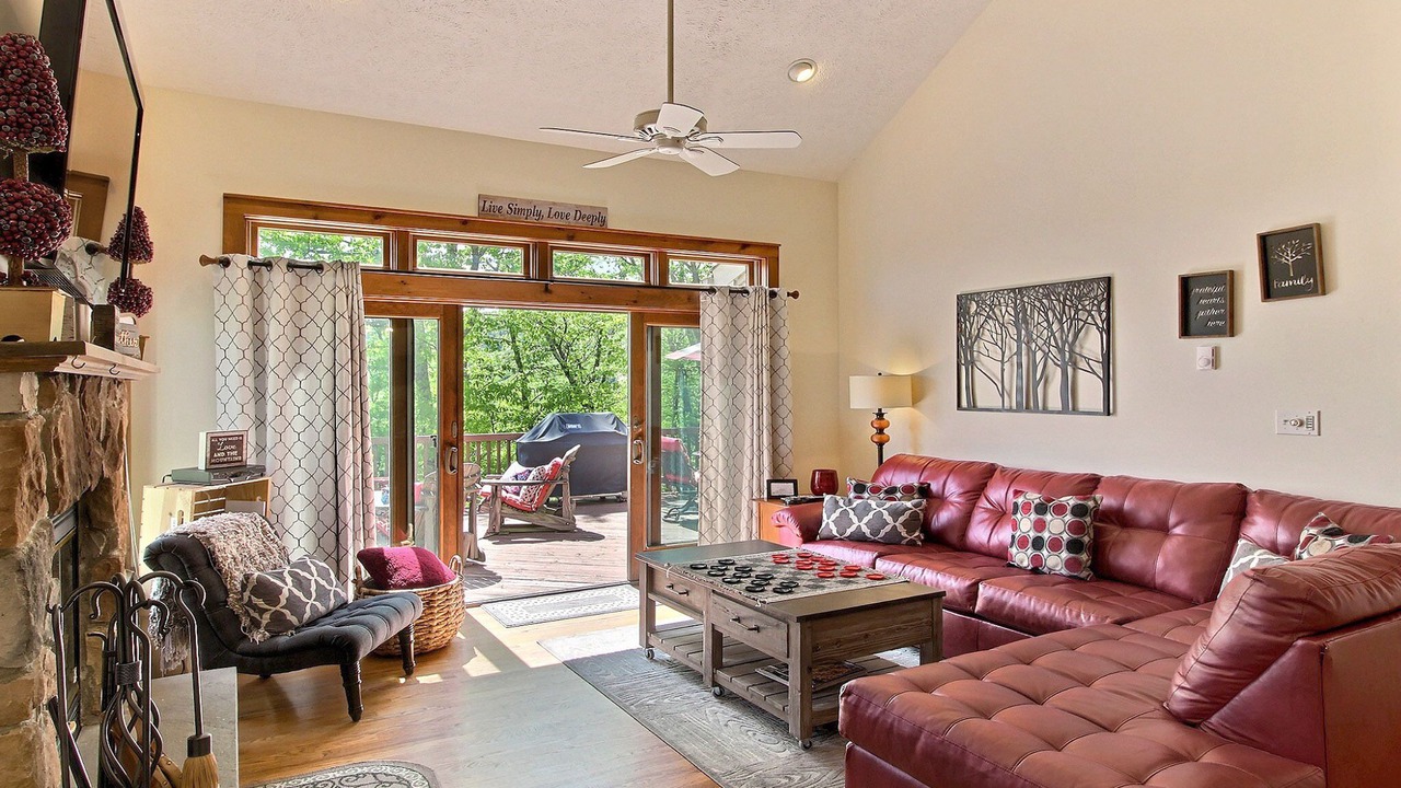 Photo of Livingroom in Tannersville