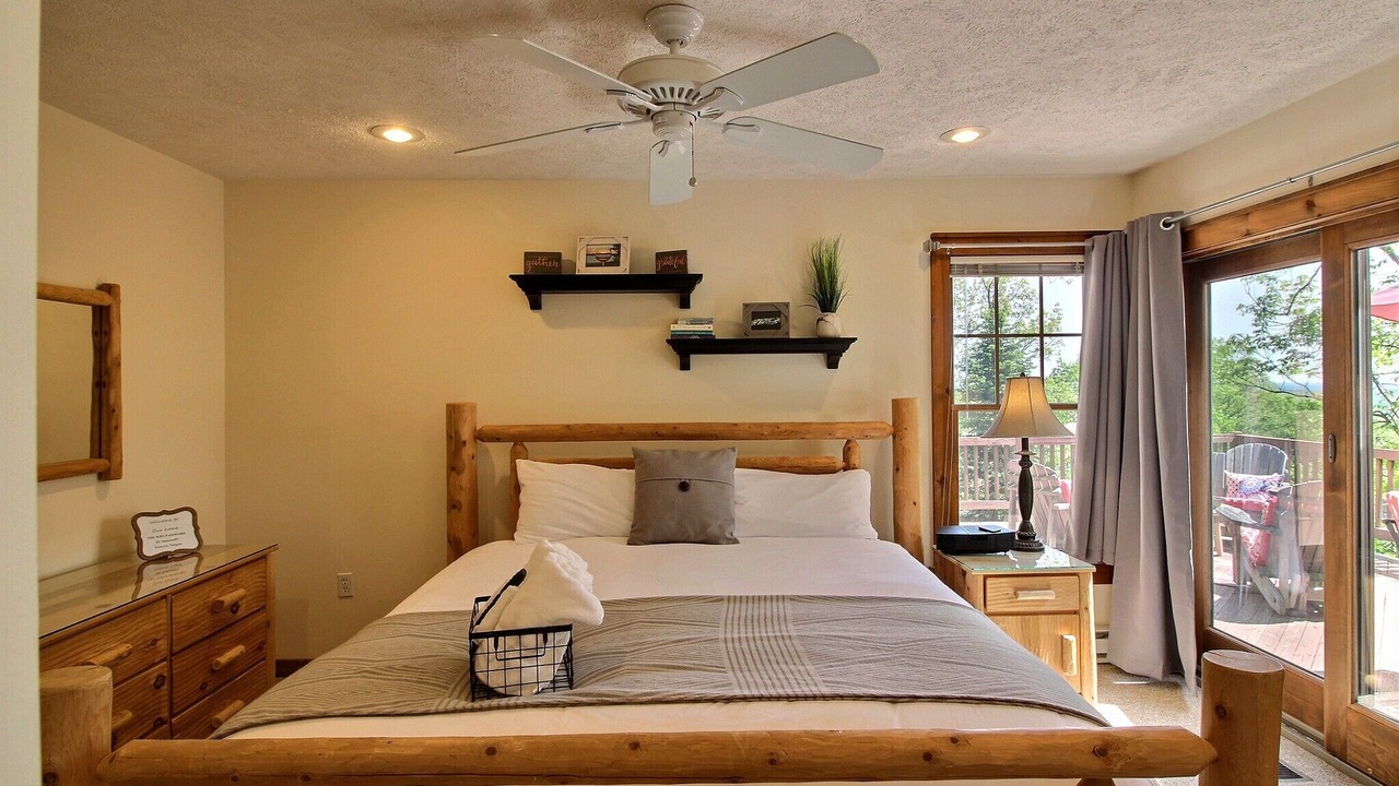 Photo of Bedroom in Tannersville
