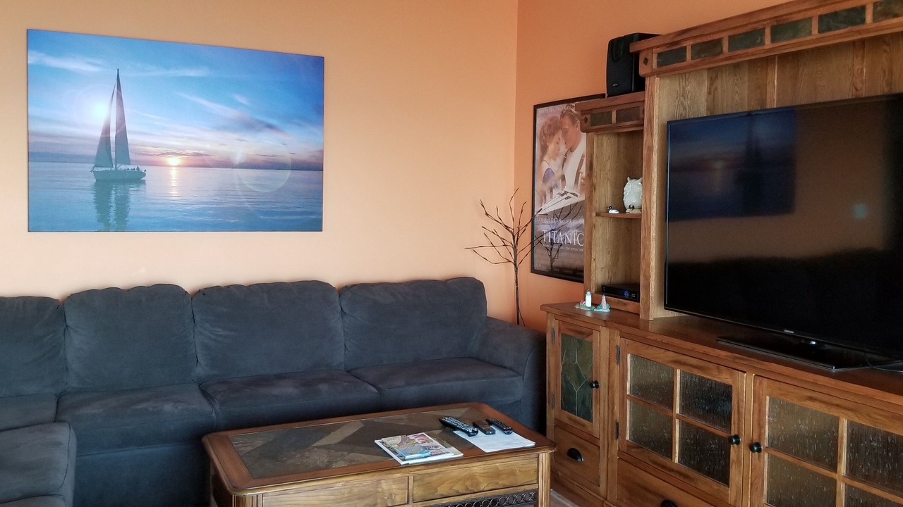Photo of Livingroom in Geneva-on-the-Lake