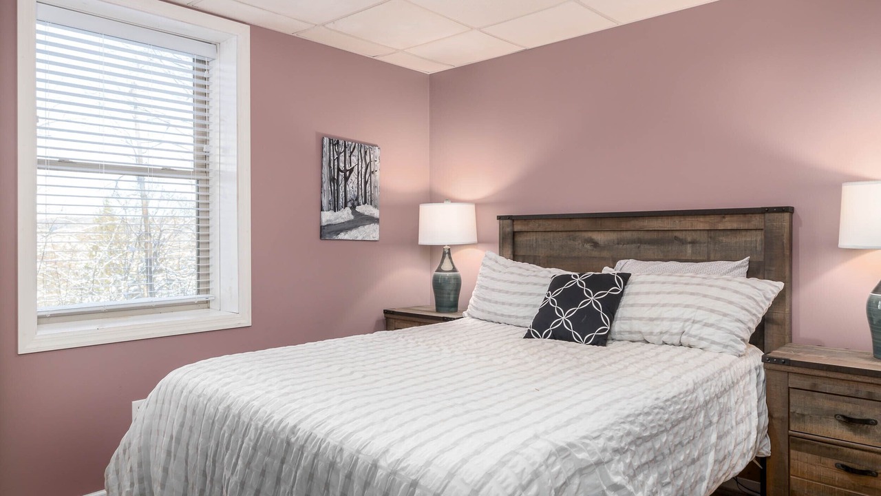 Photo of Bedroom in Hidden Valley