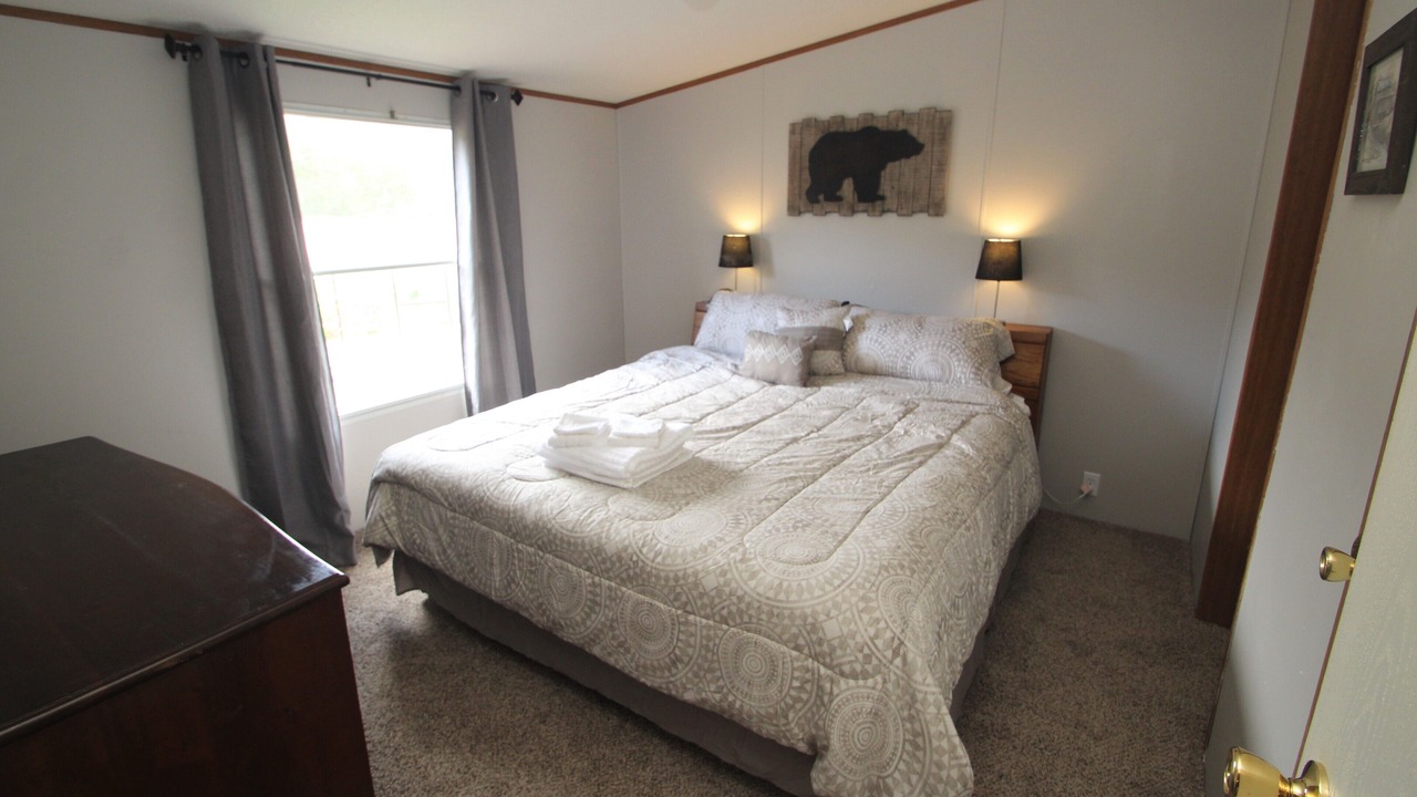 Photo of Bedroom in Confluence