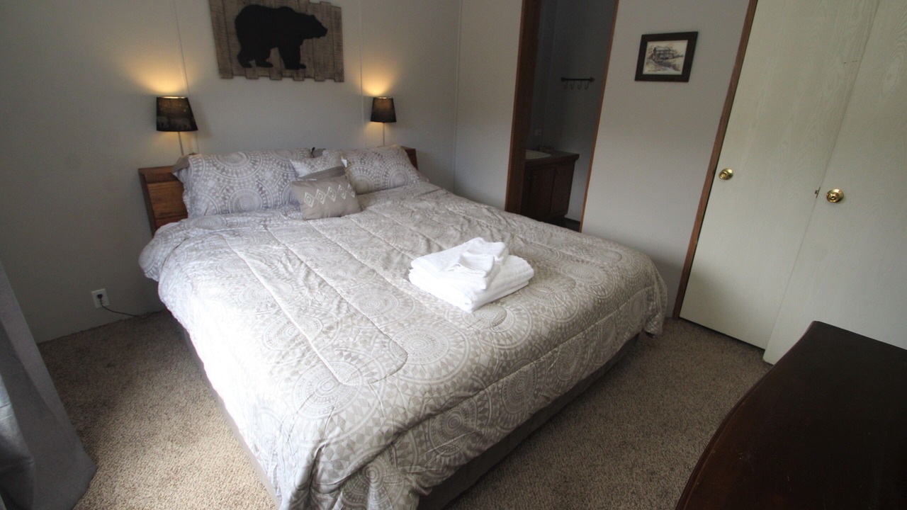 Photo of Bedroom in Confluence