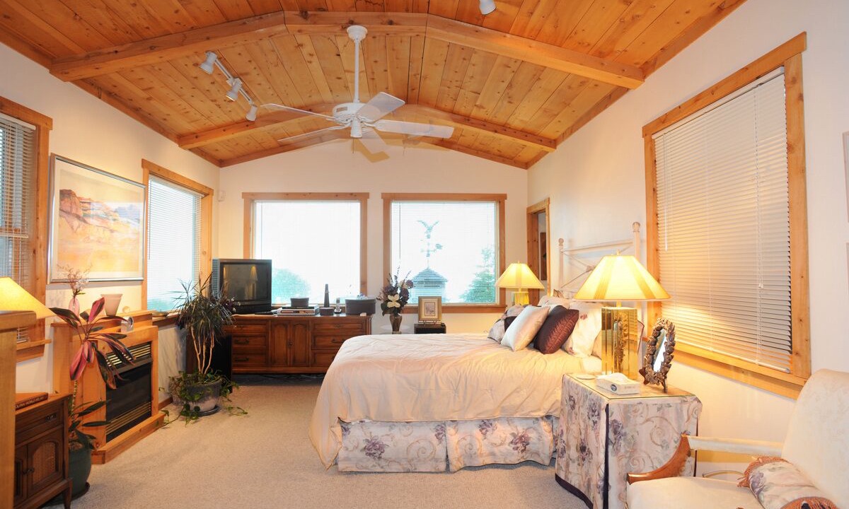 Photo of Bedroom in Champion