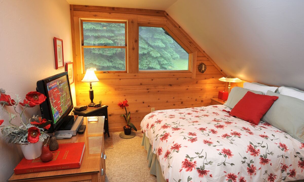 Photo of Bedroom in Champion