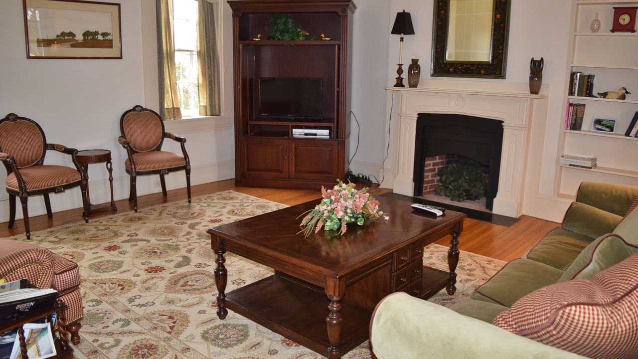 Photo of Livingroom in Chestertown