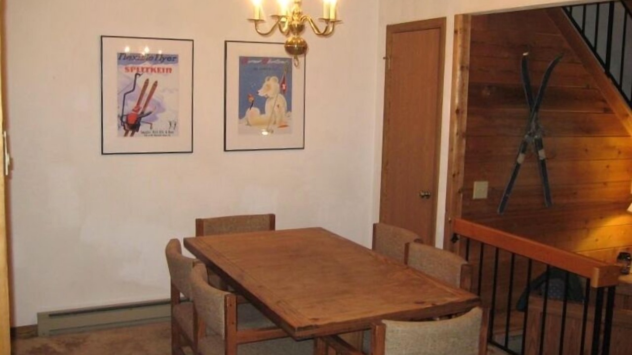 Photo of Livingroom in Seven Springs