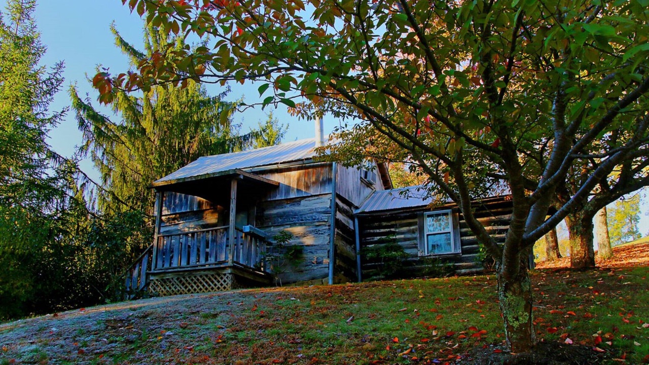 Photo of Outdoor in Clendenin